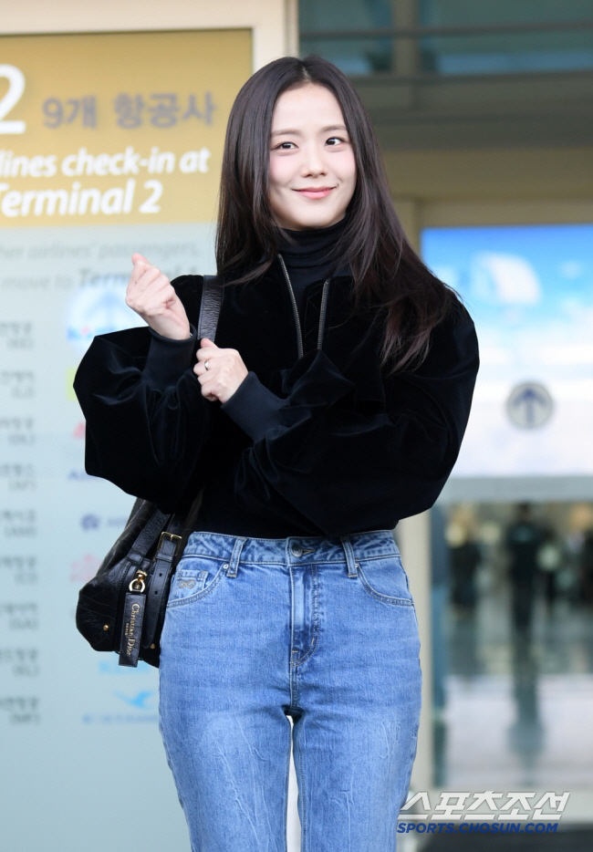 BLACKPINK’s Jisoo Faces Near Tragedy in Taiwan Concert “Fans Surrounded Her Like a Riot”